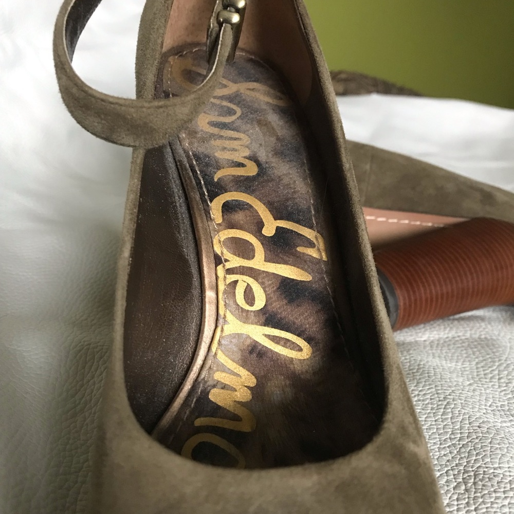 Shoes - Picture 6 of 6